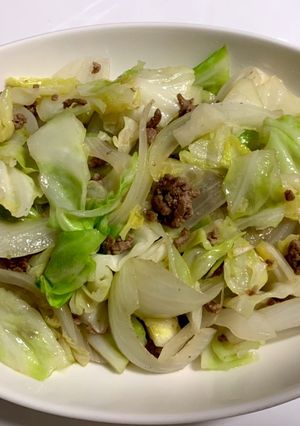 シンプルに★キャベツと挽肉の和風炒め-レシピのメイン写真
