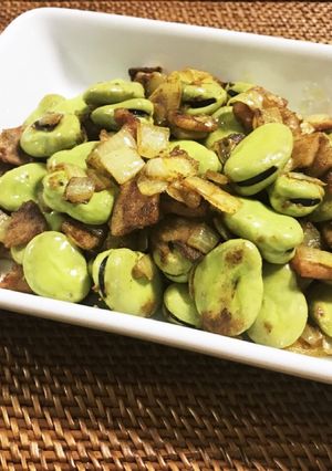 そら豆とベーコンのカレー粉炒め-レシピのメイン写真