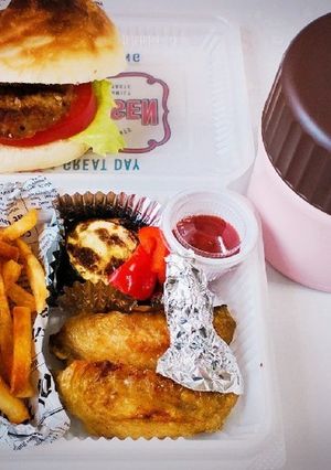 ハンバーガーと手羽先のグリル弁当-レシピのメイン写真