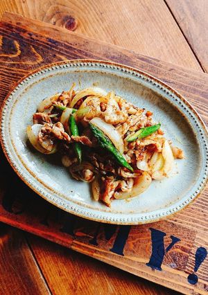 ご飯がススム♥️豚肉のコク旨カレー炒め-レシピのメイン写真