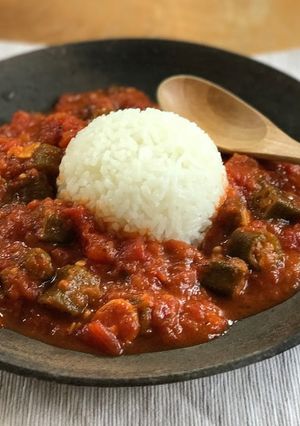 エジプト料理オクラのトマト煮（バミヤ）-レシピのメイン写真