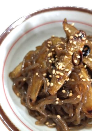 作り置きにも◎ごぼうと糸こんのピリ辛炒め-レシピのメイン写真