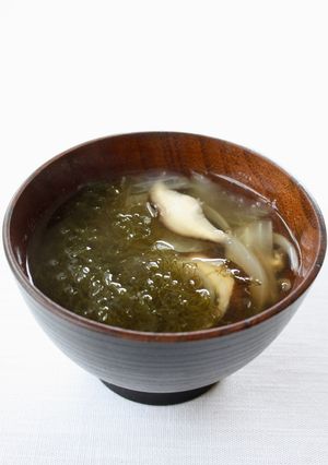 我が家の定番【とろろ昆布のお吸い物】-レシピのメイン写真