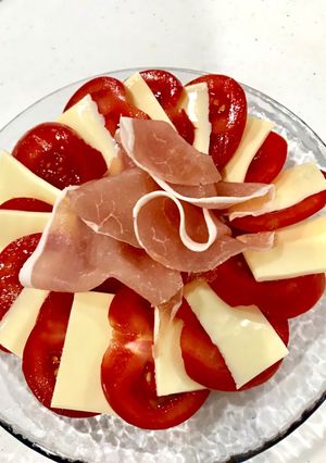 トマトとチーズのおもてなしサラダ-レシピのメイン写真