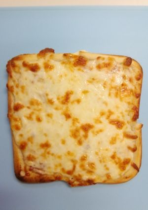 おつまみにも☆食パンで塩辛ピザ☆-レシピのメイン写真