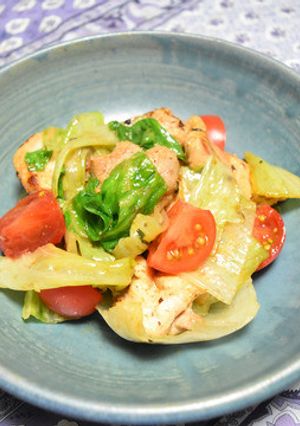 レタスと鶏肉の塩麴炒め-レシピのメイン写真