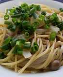 【節約】玉ねぎしめじのワンポットパスタ