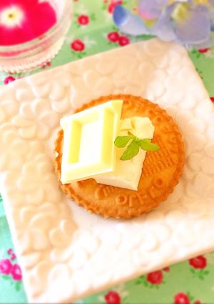 材料3つ！1分でできるチーズタルト-レシピのメイン写真