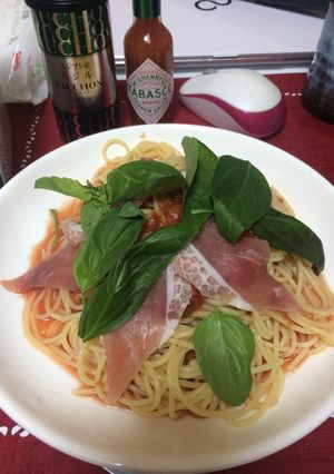簡単☆生ハムとバジルのトマト冷製パスタ-レシピのメイン写真
