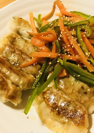 人参＆ピーマンのレトルト餃子といっしょ焼-レシピのメイン写真
