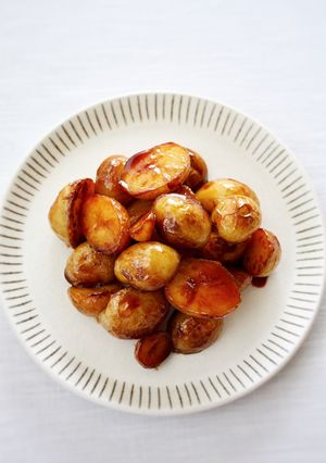 小さな新じゃがで簡単【新じゃがの甘辛煮】-レシピのメイン写真