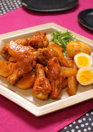 手羽元と大根のコク旨☆韓国風甘辛煮-レシピのメイン写真