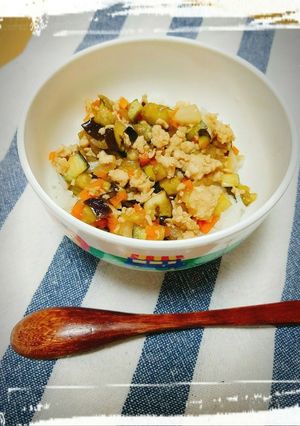 野菜嫌い克服!簡単お野菜肉味噌丼♡-レシピのメイン写真