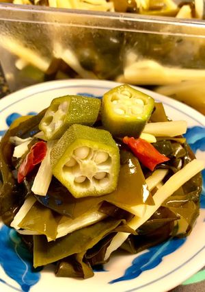 夏は酢の物でチャージ☆生ワカメとオクラ筍-レシピのメイン写真
