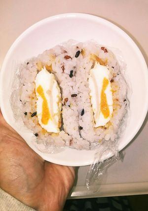 冷食のハムエッグ&梅おかかのおにぎり-レシピのメイン写真