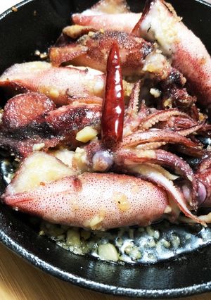 簡単で美味しい！ボイルイカのアヒージョ風-レシピのメイン写真