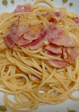 基本の材料は3つだけ！お手軽カルボナーラ-レシピのメイン写真