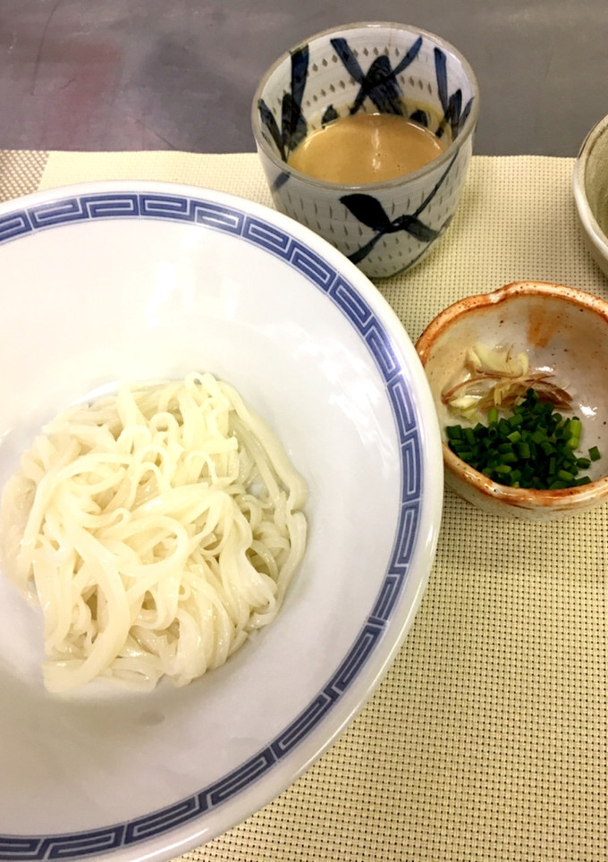 稲庭うどん〈ごまだれ編〉〈やよい会〉-レシピのメイン写真