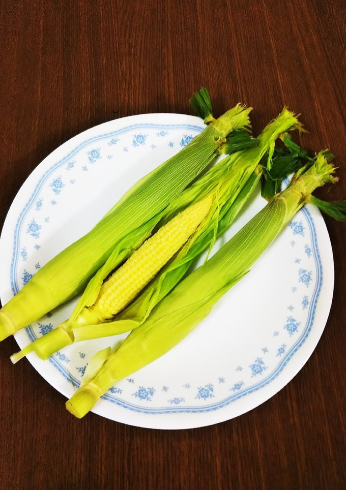ヤングコーンの皮ごとレンジ蒸し-レシピのメイン写真