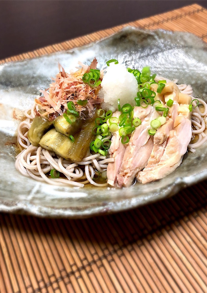 蒸し鶏と焼きナスの冷たい蕎麦-レシピのメイン写真