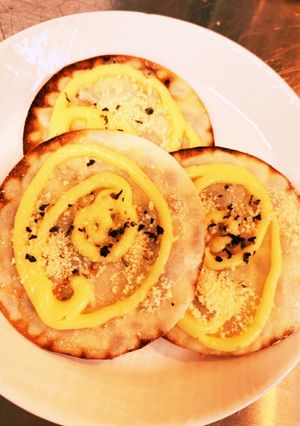 餃子の皮でマヨ粉チーズ焼き-レシピのメイン写真