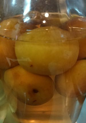 麦焼酎と氷砂糖で梅酒浸けました。-レシピのメイン写真