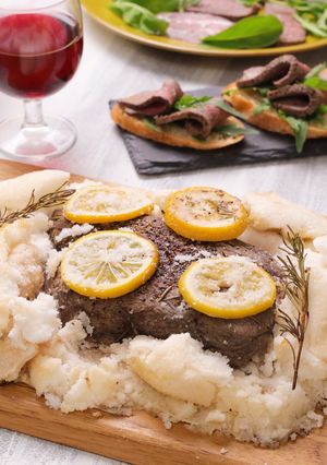 天塩で！レモン香る牛もも肉の塩釜焼き-レシピのメイン写真