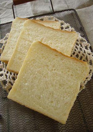 手捏ねで☆懐かしの食パン-レシピのメイン写真