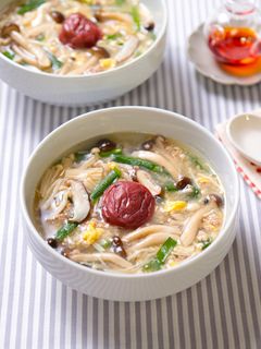 きのこたっぷり♪梅風味の酸辣湯風スープ-レシピのメイン写真