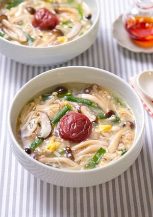 きのこたっぷり♪梅風味の酸辣湯風スープ-レシピのメイン写真