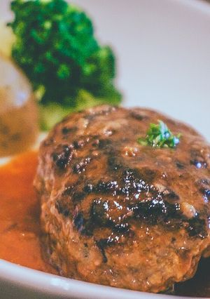 65℃ ふわふわ煮込みハンバーグ-レシピのメイン写真