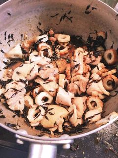 鶏とひじきとちくわ煮-レシピのメイン写真