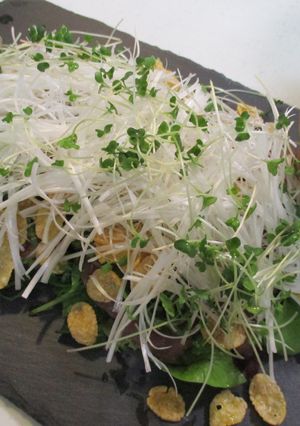 てんこ盛り薬味野菜♪まぐろのカルパッチョ-レシピのメイン写真