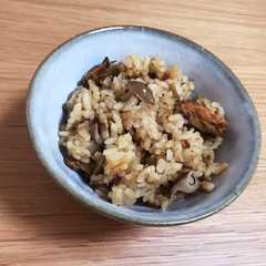 鯖缶としめじの炊き込みご飯-レシピのメイン写真