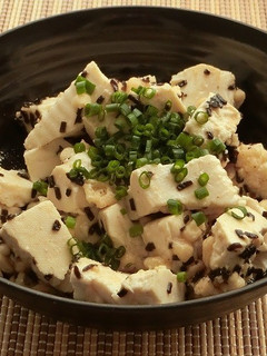 簡単1分★塩昆布と揚げ玉の冷や奴-レシピのメイン写真
