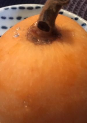 びわのきれいなむき方-レシピのメイン写真