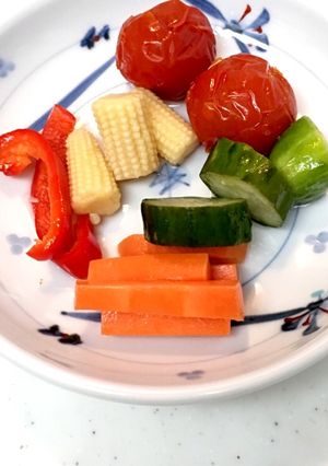 夏弁当の彩りと隙間に残り野菜ピクルスを!-レシピのメイン写真