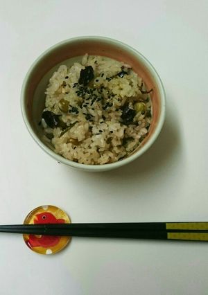 塩昆布とMIXビ—ンズの簡単おこわ-レシピのメイン写真