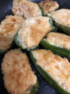 鶏肉でピーマン肉詰め-レシピのメイン写真