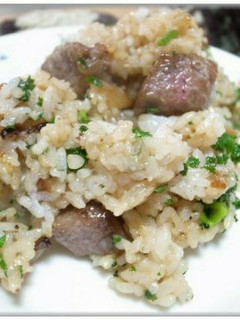 サイコロステーキ入り!ガーリック炒飯-レシピのメイン写真
