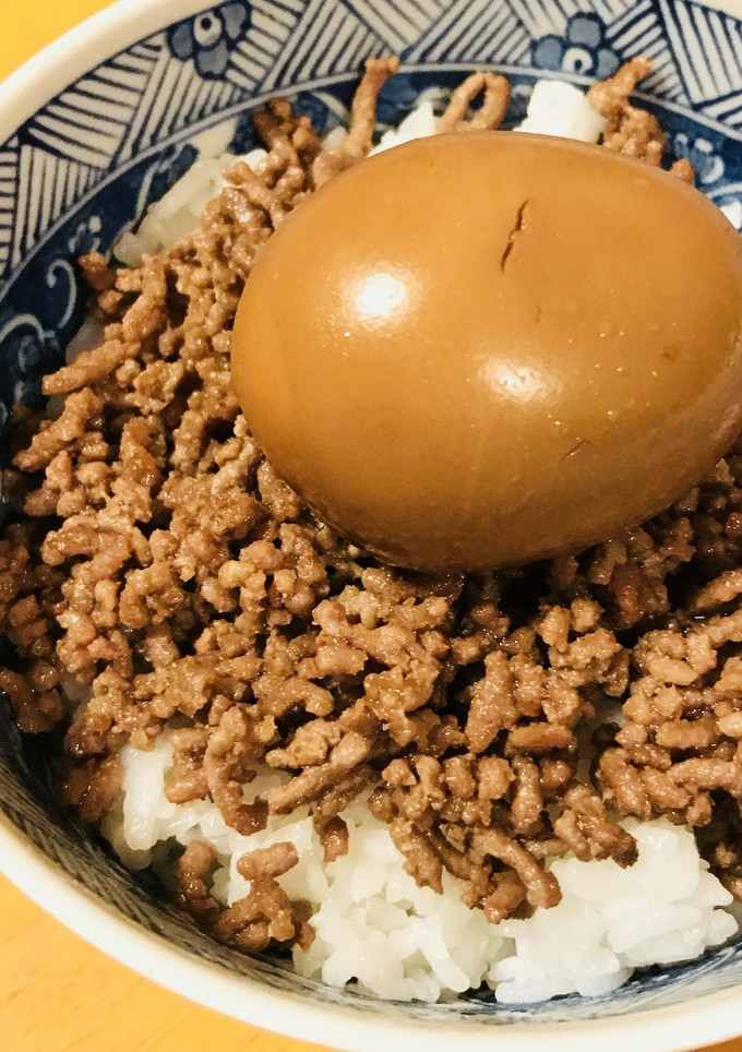 合い挽きそぼろとゆで玉子の丼-レシピのメイン写真