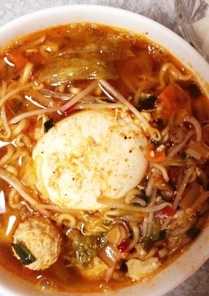 具材を足して☆辛ラーメン☆ランチ-レシピのメイン写真