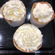 白ワイン風味生クリーム付きカップケーキ