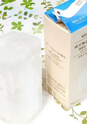 簡単・裏技☆牛乳パックで真夏日の氷作り-レシピのメイン写真