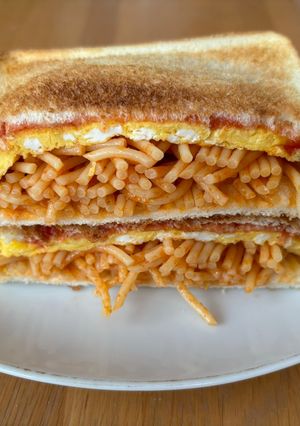 オムパスタの焼きサンドイッチ！-レシピのメイン写真