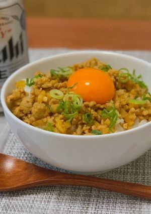 中華風月見そぼろ丼-レシピのメイン写真