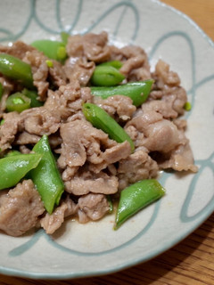 アジアなお味♪豚肉とスナップエンドウ炒め-レシピのメイン写真