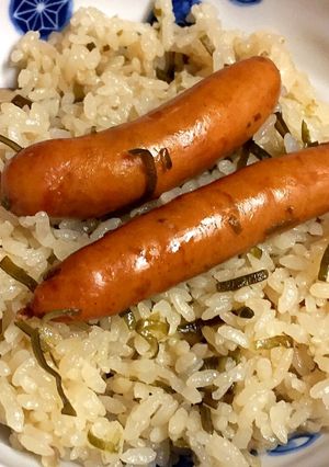 塩昆布と舞茸ご飯 ソーセージ入り-レシピのメイン写真