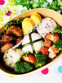 3色おにぎり弁当♡-レシピのメイン写真