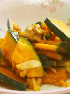 かぼちゃとクルミのカレー粉炒め♪-レシピのメイン写真